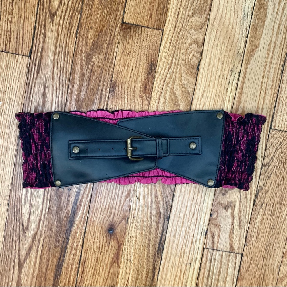 Vintage Hot Topic Scrunch Belt - Picture 2 of 7